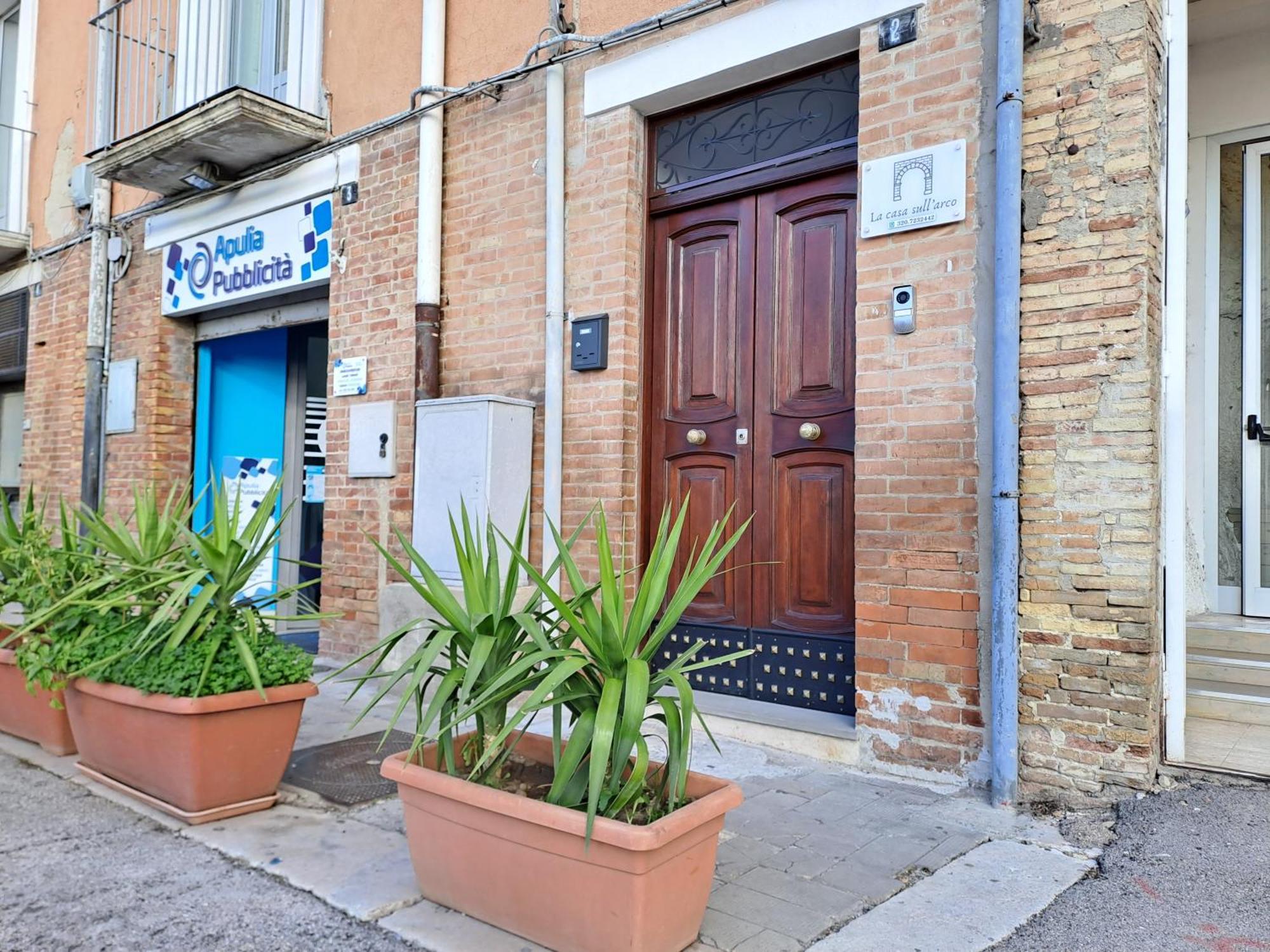 La Casa Sull Arco Bed & Breakfast Lucera Eksteriør bilde